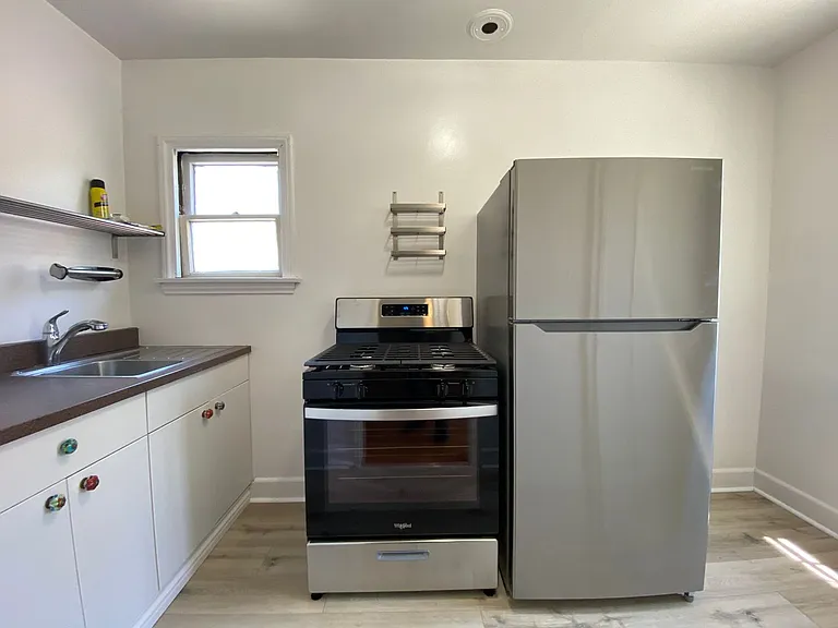 697-701 Mira Monte Pl — Photo 3