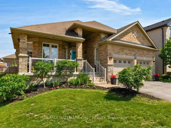 2215 Nevils St, Innisfil, ON L9S 0E2