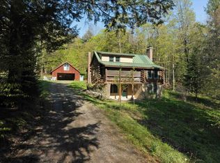 1452 Maple Hill Ln, Whitingham, VT 05361