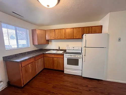 164 N 400 E #164 Photo 1