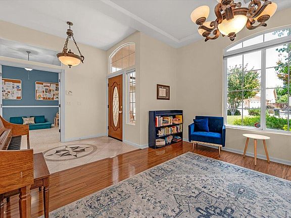 5th image of 3025 S La Mesa Court