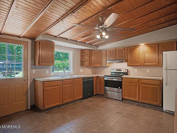 3rd image of 191 Coxs Avenue