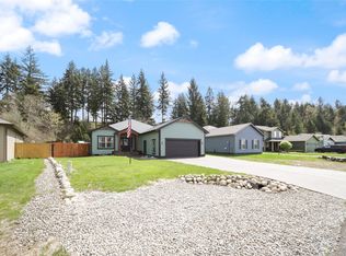 511 Emerald Ln SE, Rainier, WA