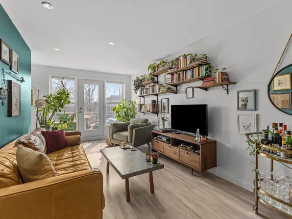 4257 Rue De Richelieu, Montreal, QC H4C 1A1