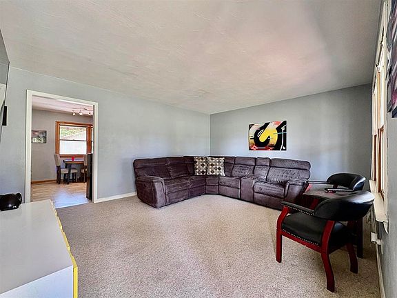 5th image of 3819 Thruston Dermont Rd