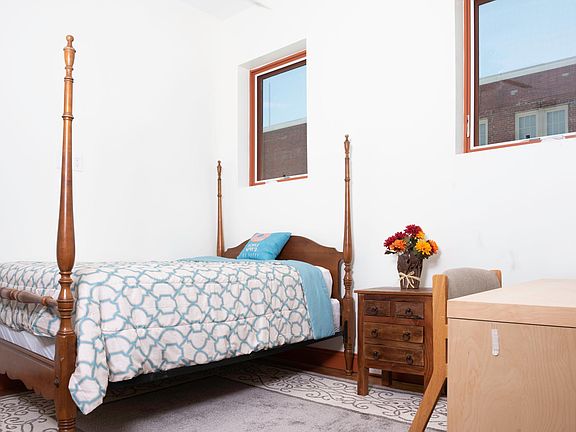 5th image of 1517 W Broad St #1