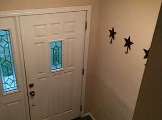 52 Samoa Dr, Pittsburgh, PA 15239