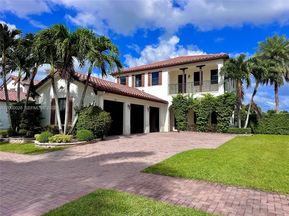 2685 NW 83rd Way, Pembroke Pines, FL 33024