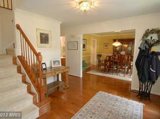 665 Old Hunt Way, Herndon, VA 20170