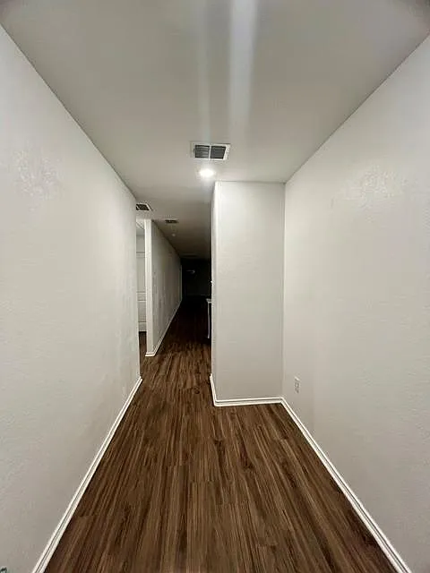 3 bed, 2.0 bath, 1450 sqft, $1,650 — Photo 2