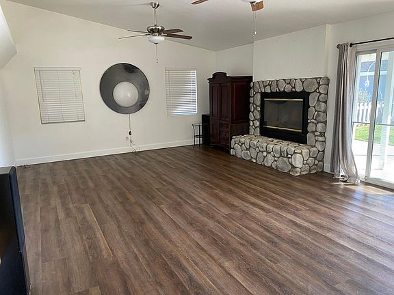 5th image of 3781 Jenny Ln