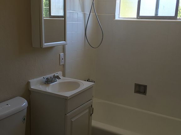 3rd image of 121 N 8th Street # Fl 2nd