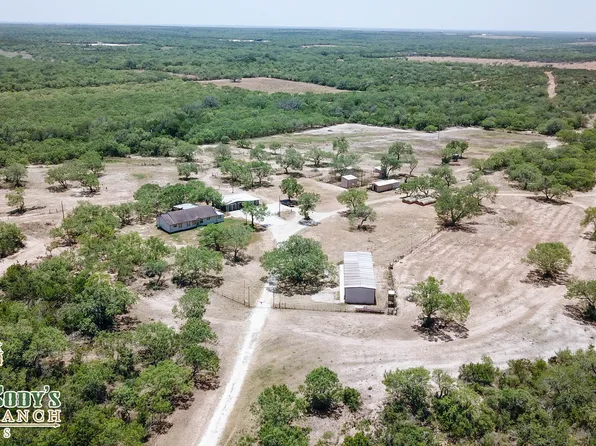 1180 CR 340, Jourdanton, TX 78026