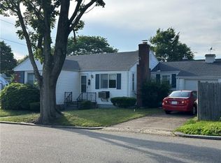 33 Moorland Ave, Providence, RI 02908