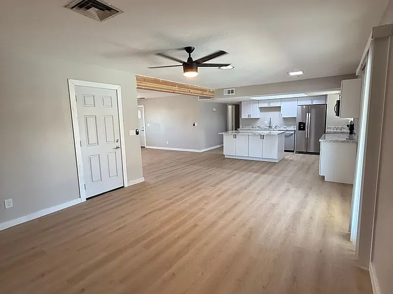 316 E Dunbar Dr — Photo 8