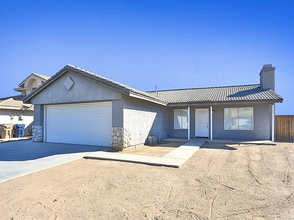3rd image of 8393 Dove Creek Trl