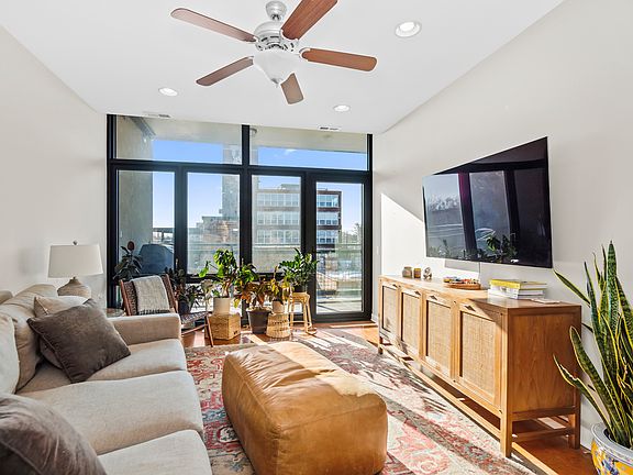 2nd image of 3946 N Ravenswood Ave APT 509