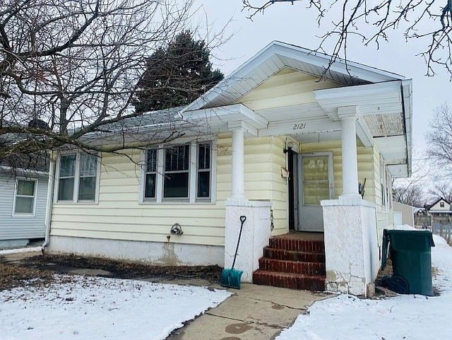 1st image of 2121 Bryan St