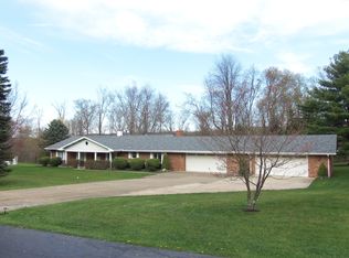 275 Boyce Dr, Chester, WV 26034