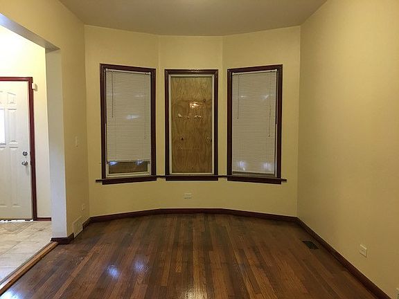 5th image of 5034 W Huron St