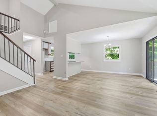 11129 Lakeshore Dr, Raleigh, NC 27613