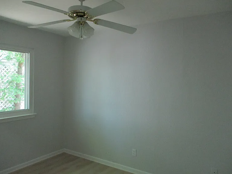 1906 Castle Gate Cir — Photo 18