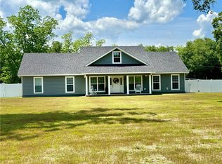 5525 Tara Rd, Waycross, GA 31503