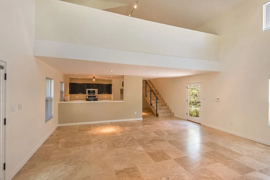 2240 W Alameda St — Photo 3