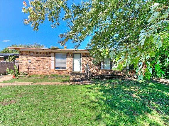 2nd image of 2221 Memphis Dr