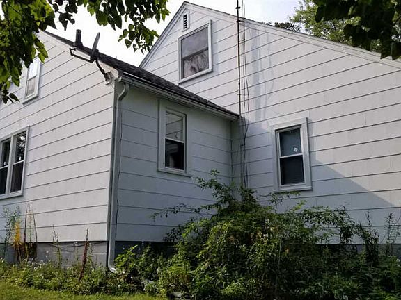 3rd image of 1414 Frederick St