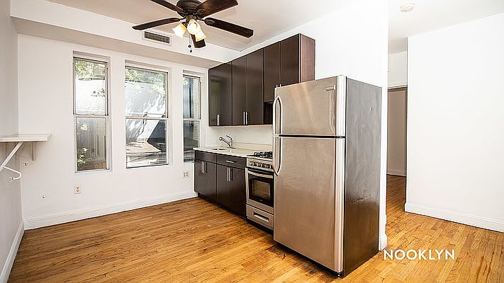 1st image of 301 Quincy St APT 4