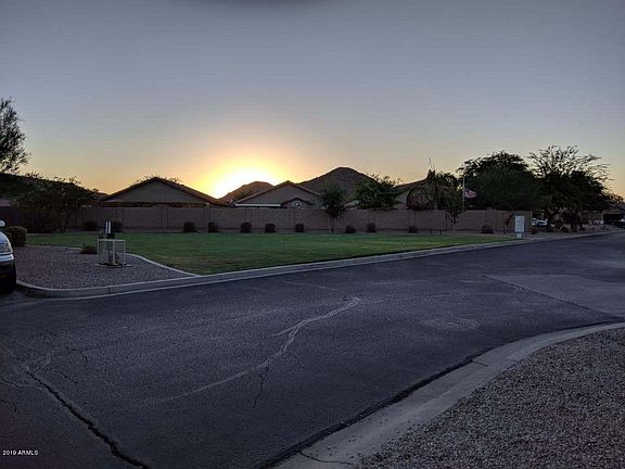 3rd image of 31001 N Claridge Cir