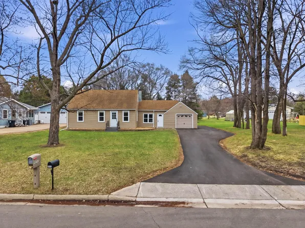 8781 Griggs Ave, Lexington, MN 55014