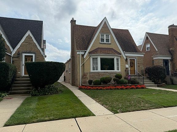 2nd image of 6971 W School St