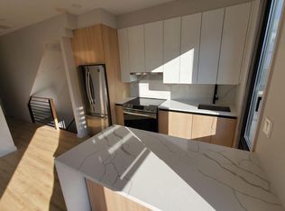 6 National St #I, Boston, MA 02127