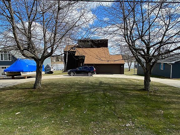 5th image of 704 Latonka Dr