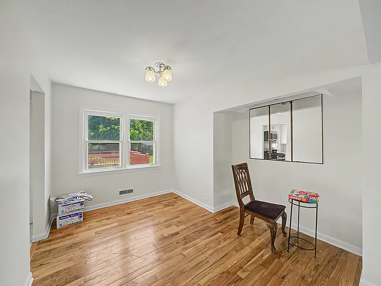35-10 Lindsay Rd — Photo 8