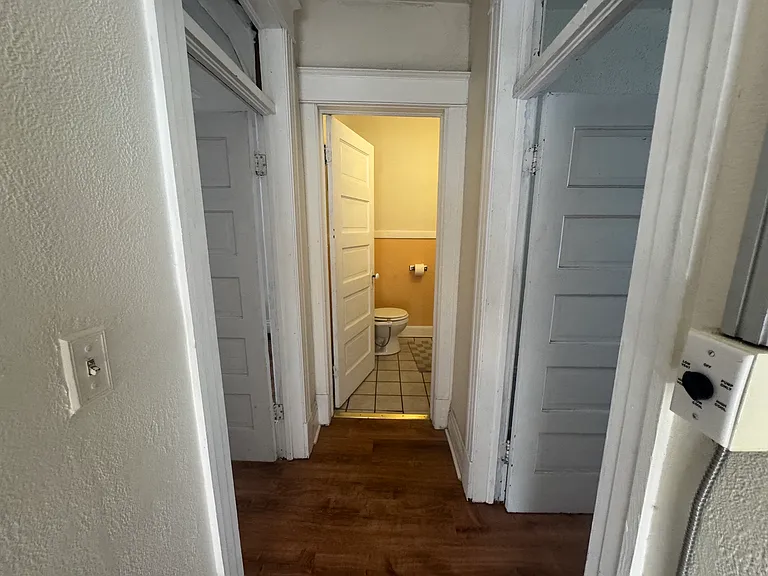 342 N Cherokee St — Photo 8