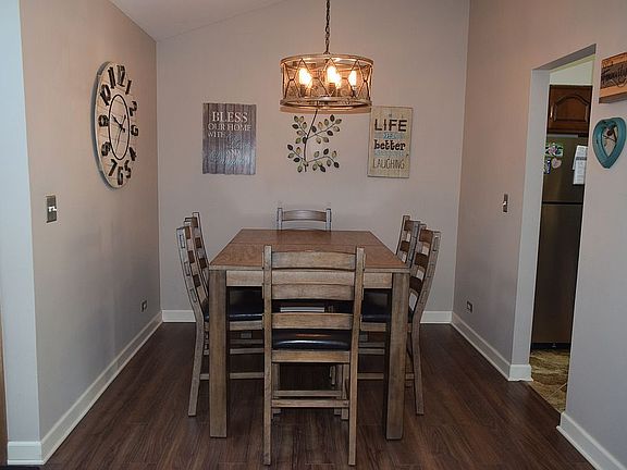 2nd image of 877 Kilkenny Dr APT C