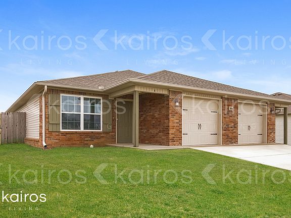 2nd image of 3896 E Thomas St #A