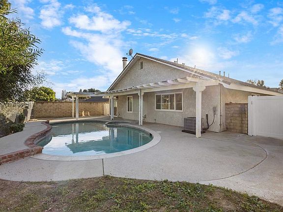 5th image of 22945 Magnolia Glen Dr