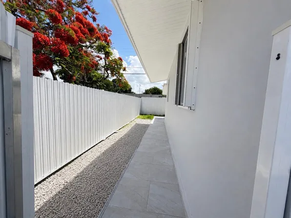 5220 SW 98th Avenue Rd, Miami, FL 33165