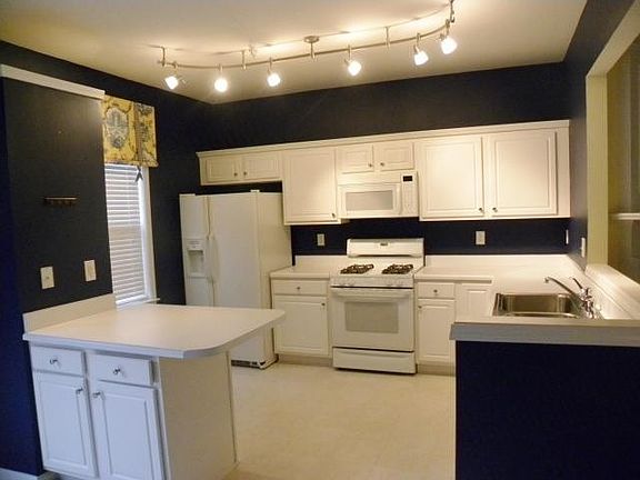 3rd image of 5134 Manerdale Dr SE