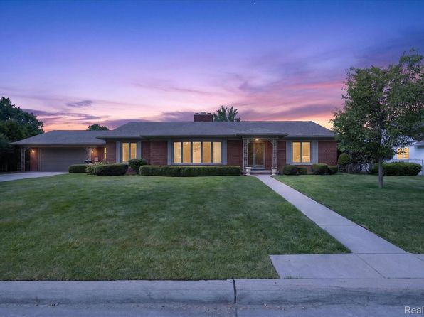 3 Shorecrest Cir
