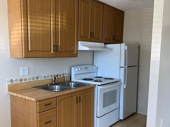 2nd image of 640 E 16th St #11016778