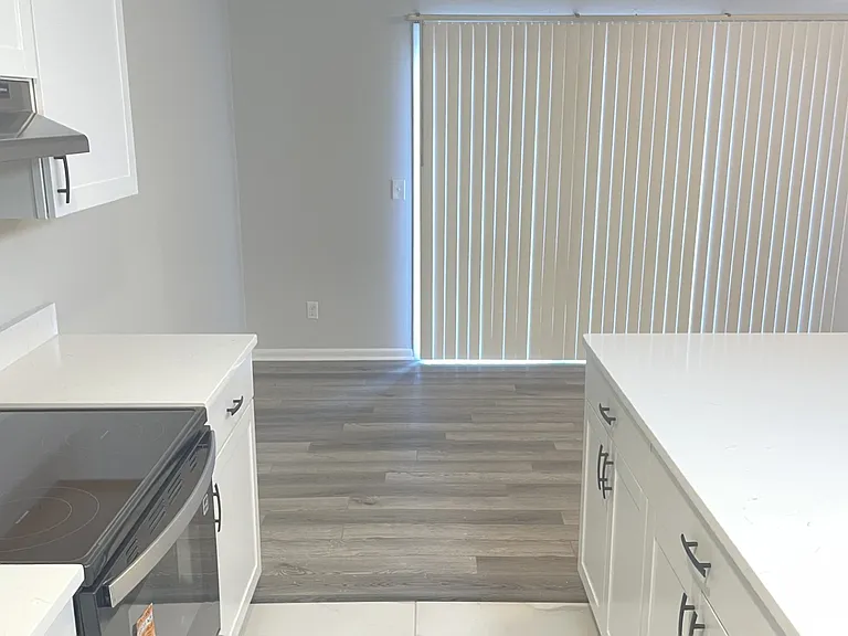 Ranchvale Apartments — Photo 6