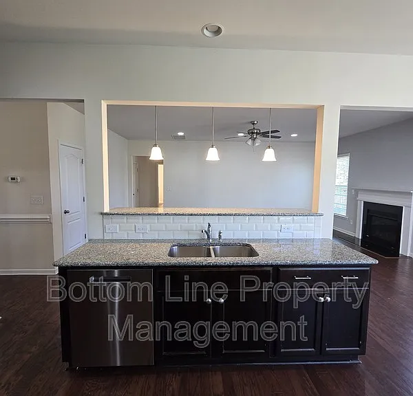 10708 Sky Chase Ave NW — Photo 15