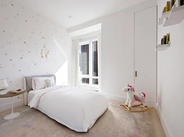 200 Amsterdam Avenue image 12 of 23