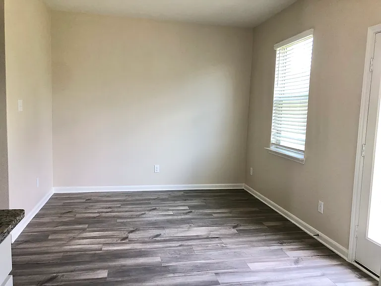 305 Turquoise Ln — Photo 10