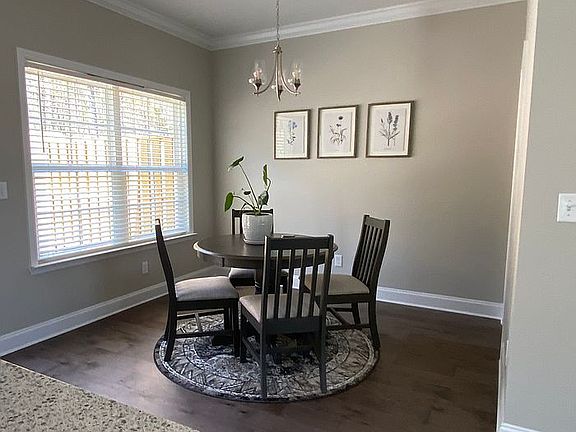 3rd image of 500 Bellingham Dr NE